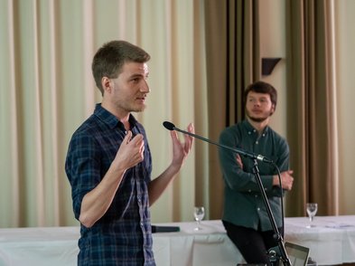 Armand Blondiaux und Sebastian Samer während ihres Symposiums zum LIN Retreat 2019 in Luisenthal.