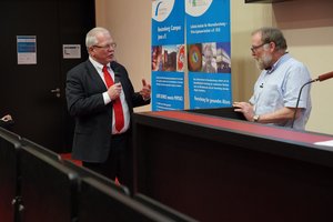 Öffentlicher Vortrag im Rahmen der Reihe „ Science & Society“ zum Thema  „Lernen, Erinnern, Vergessen - Wie zuverlässig ist unser Gedächtnis?“ Beutenberg Campus Jena. Diskussion zwischen Otto Witte und Eckart Gundelfinger (27.2.2020; FLI / Magdalena Voll)